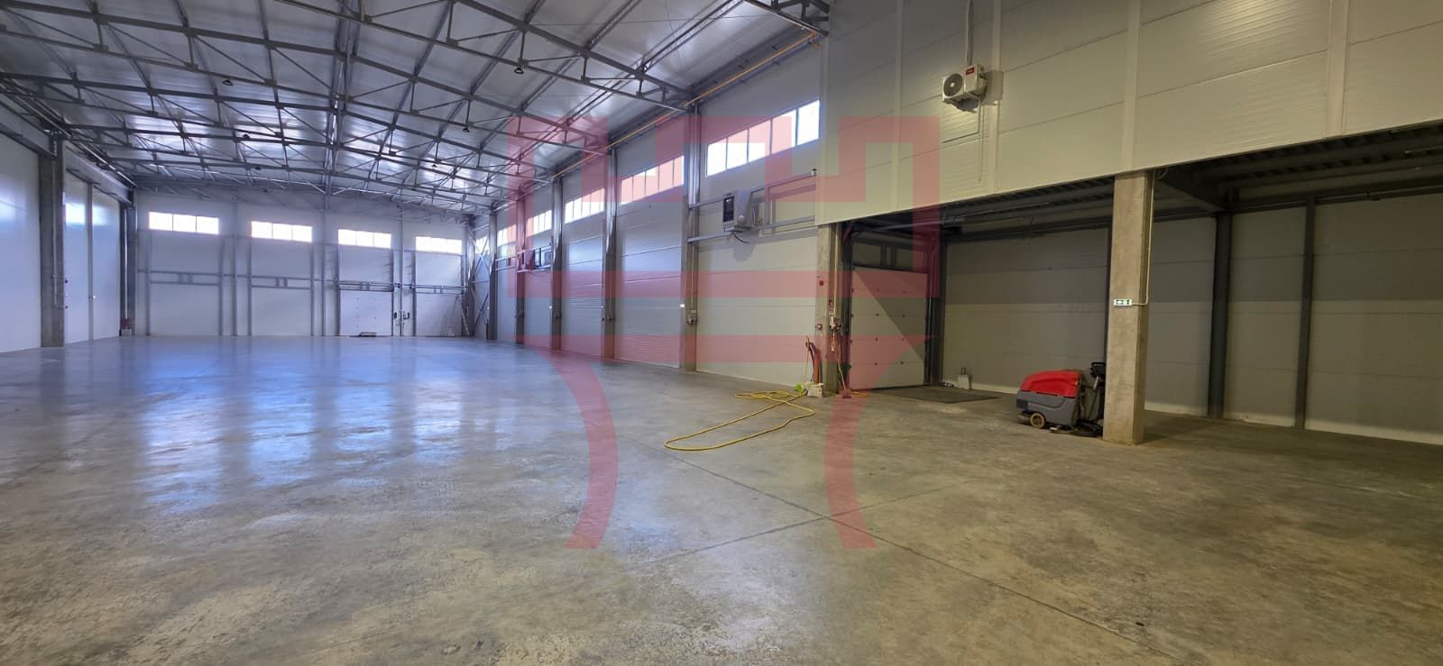 Inchiriere  hala cu ISU zona Baciu  + platforma betonata 1.000mp